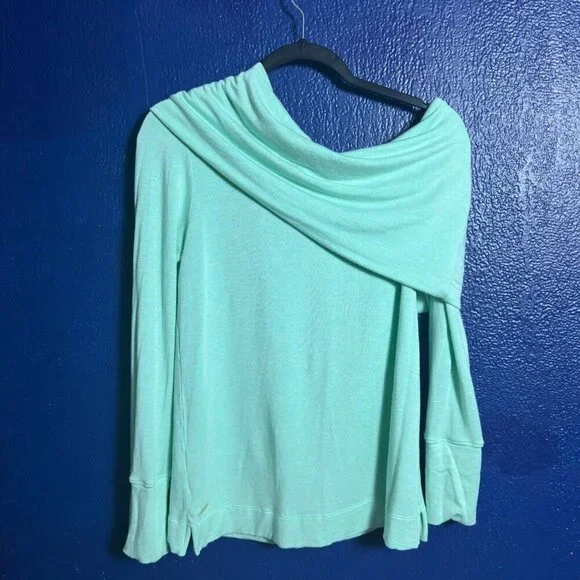 LILLY PULITZER Belinda Off The Shoulder Pullover Heathered Resort Aqua Top Sz S - Picture 5 of 8